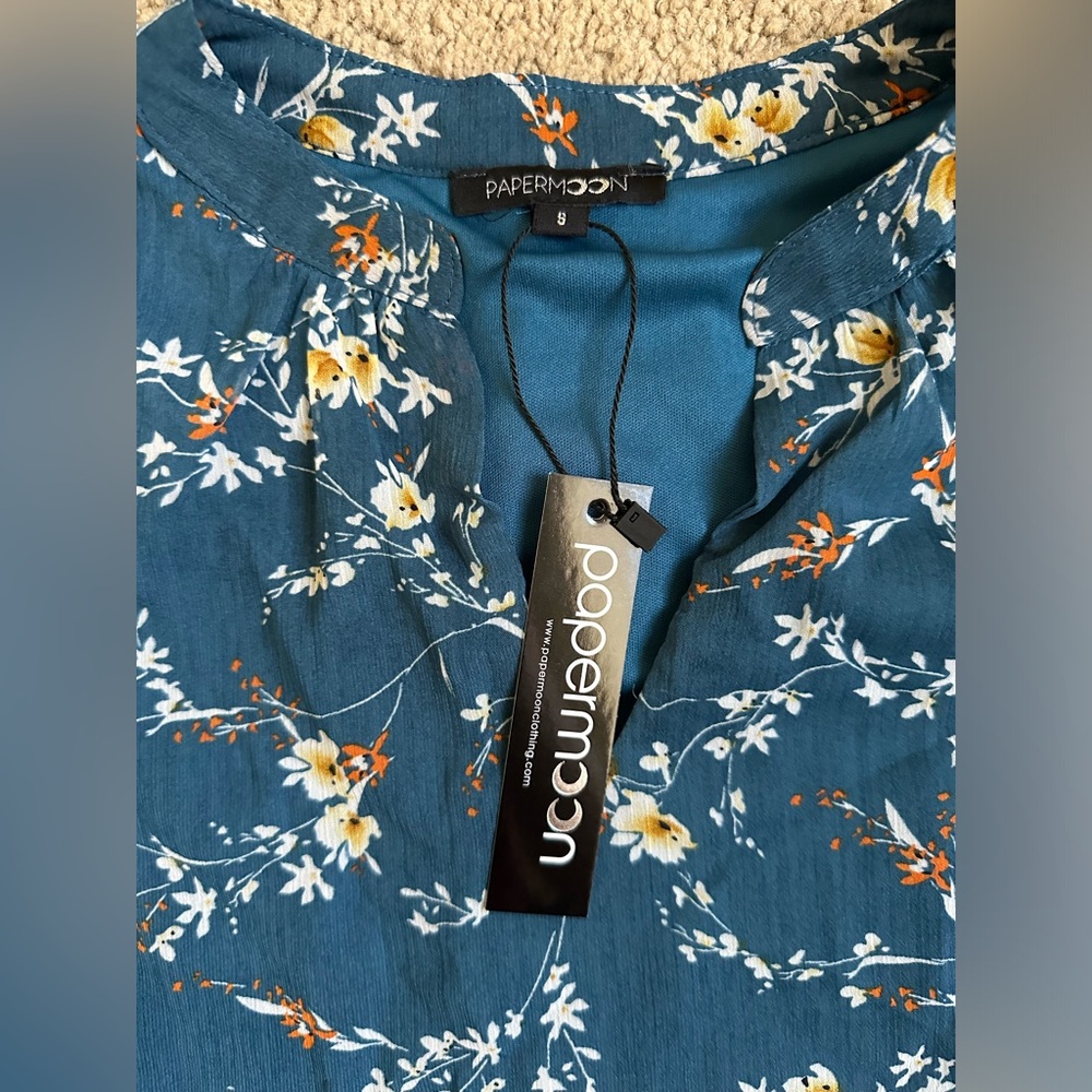 New Papermoon Sleeveless Floral Blouse – Size Small | Cute - Picture 2 of 8